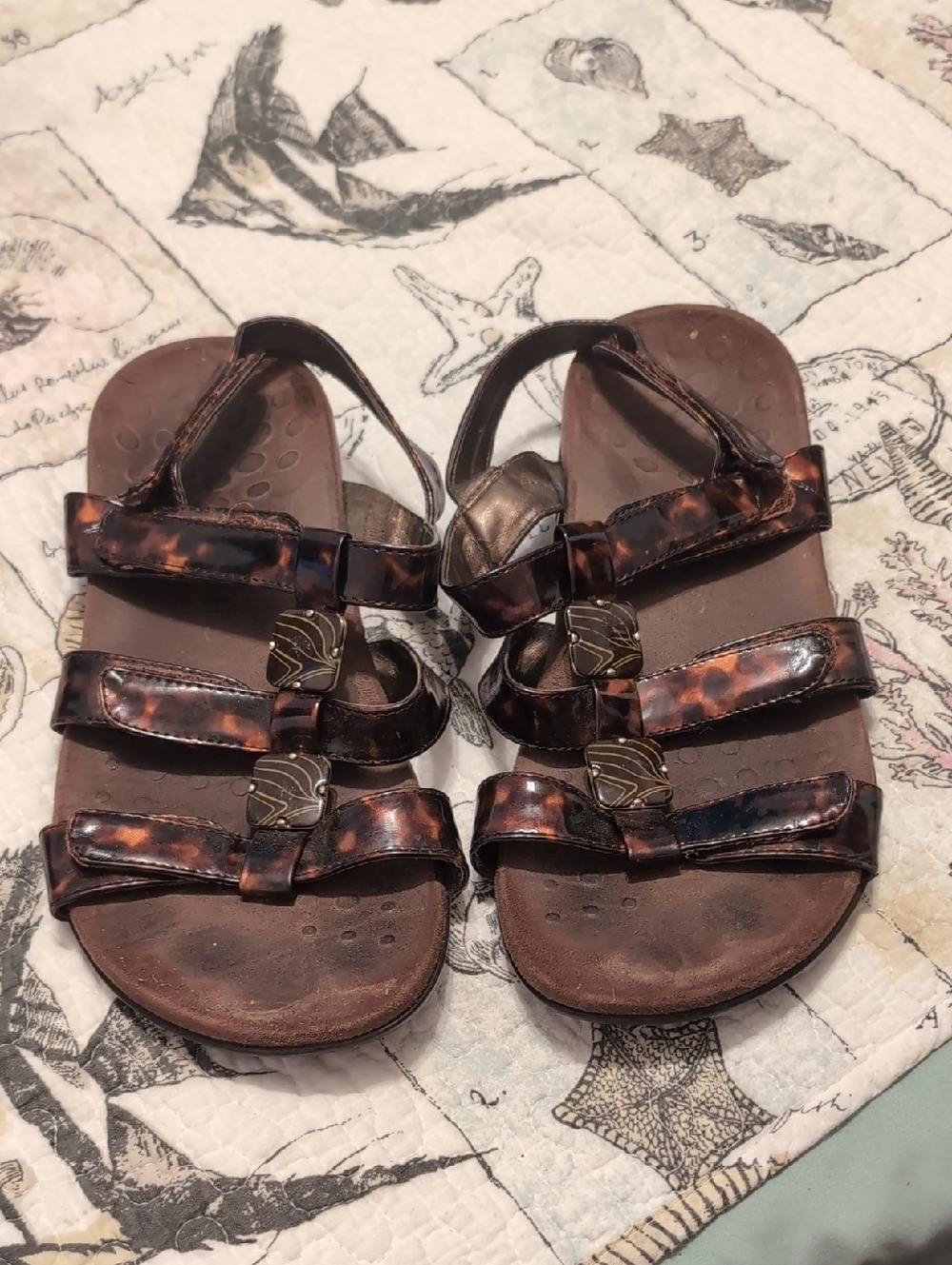 Vionic Brown Tortoiseshell Strap Sandals